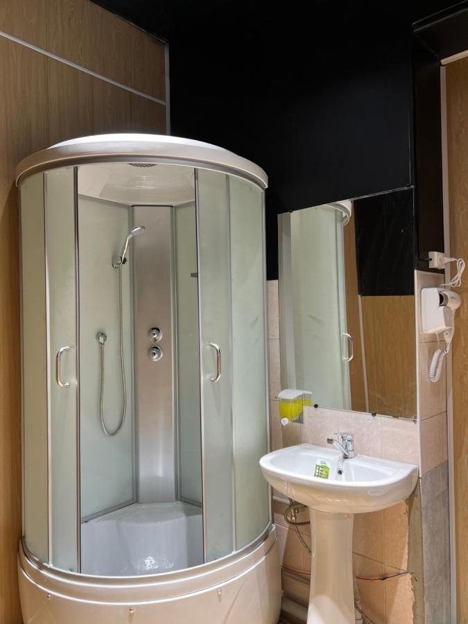Capsule Hostel Karakol Eksteriør bilde