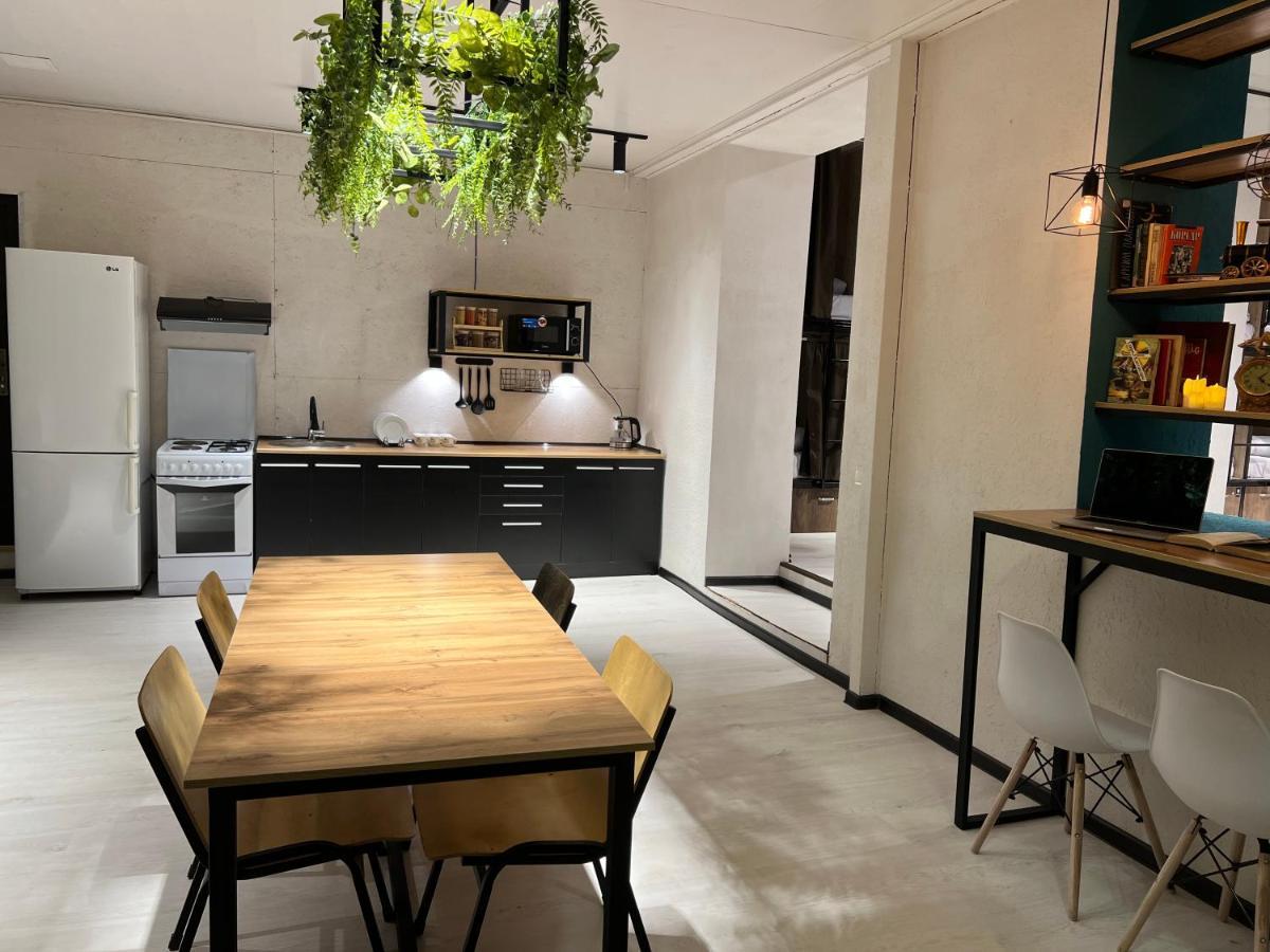 Capsule Hostel Karakol Eksteriør bilde